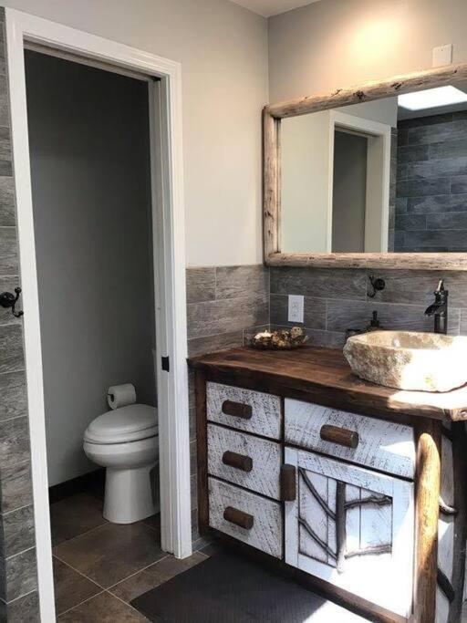 מרטינז Refreshing Cottage With Luxury Bath מראה חיצוני תמונה