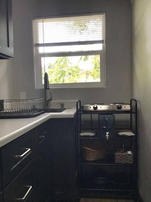 מרטינז Refreshing Cottage With Luxury Bath מראה חיצוני תמונה